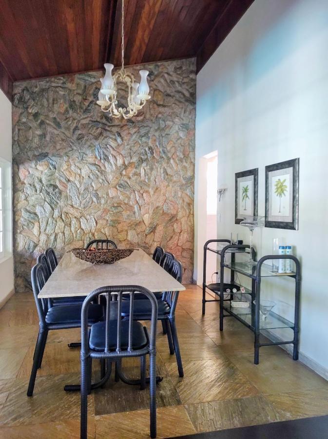 Casa de Férias Casa Em Escarpas Do ótimo Preço, Aconchegante, área Bem Ampla E Excelente Localização