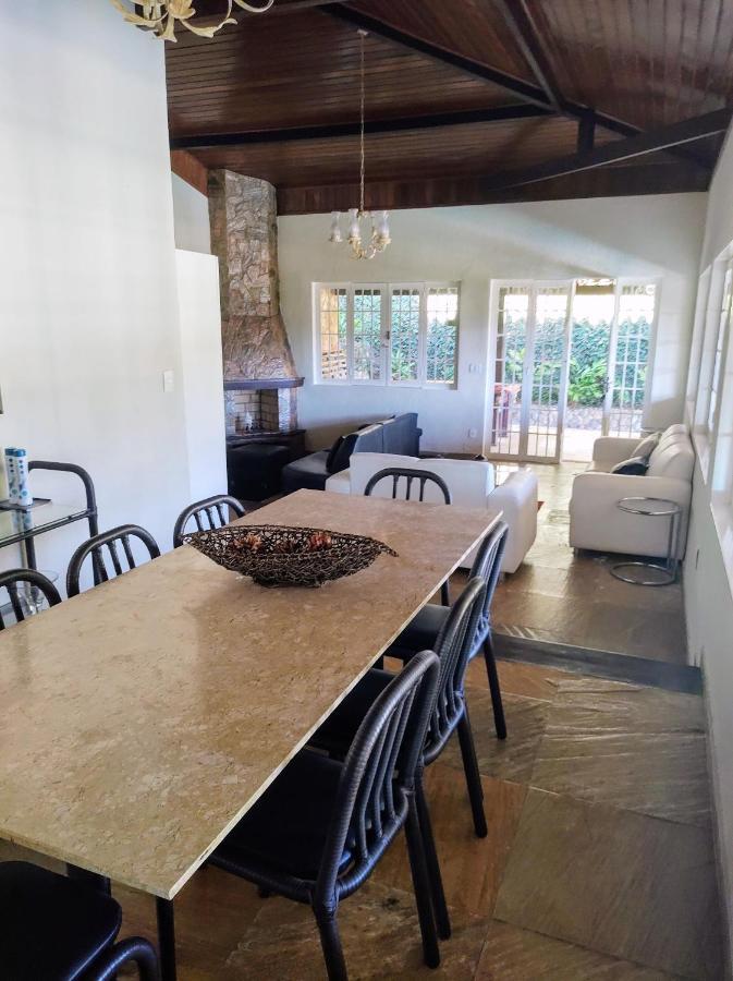 Casa de Férias Casa Em Escarpas Do ótimo Preço, Aconchegante, área Bem Ampla E Excelente Localização